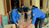 Đoàn viên thanh niên thị xã Ba Đồn đóng gói bột cháo canh gửi vào TP Hồ Chí Minh