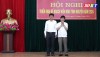 Thầy giáo Mai Xuân Hiếu, giáo viên trường Tiểu học Quảng Sơn được BCĐ Quốc gia tặng Huy hiệu đạt hơn 20 lần hiến máu