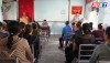 Một cuộc họp dân tại nhà văn hóa thôn Thượng Thủy để giải đáp những thắc mắc của người dân