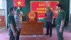Đồng chí Chủ tịch UBND thị xã kiểm tra công tác chuẩn bị bầu cử tại Đồn Biên phòng cửa khẩu Cảng Gianh.
