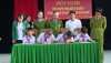Công an thị xã Ba Đồn tổ chức tuyên truyền pháp luật phòng, chống pháo nổ tại Trường THCS Quảng Thọ.