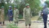 Đồng chí Đoàn Minh Thọ kiểm tra, thăm hỏi tình hình lũ lụt ở xã Quảng Minh