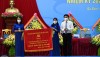 Đồng chí Trương An Ninh- UVTV Tỉnh ủy, Bí thư Thị ủy Ba Đồn tặng bức trướng chúc mừng Đại hội đại biểu phụ nữ thị xã Ba Đồn lần thứ XXIV, nhiệm kỳ 2021-2026.
