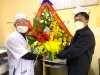 Đồng chí Nguyễn An Bình – UVTV Thị uỷ, Chủ tịch UBMT thị xã thăm, tặng quà trạm y tế xã Quảng Văn.