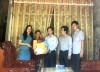 Đồng chí Trưởng Ban Tuyên giáo Thị uỷ thăm, tặng quà gia đình bà Nguyễn Thị Quyên – Thương binh, Chất độc hóa học.