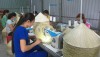 Mô hình may nón bằng công nghệ mới giúp tăng hiệu quả sản phẩm tại xã Quảng Tân.