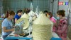 Nhiều lao động địa phương xã Quảng Tân có việc làm ổn định từ các cơ sở sản xuất.
