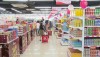 Các siêu thị đa dạng hóa các mặt hàng đáp ứng nhu cầu cho người tiêu dùng vào dịp cuối năm.