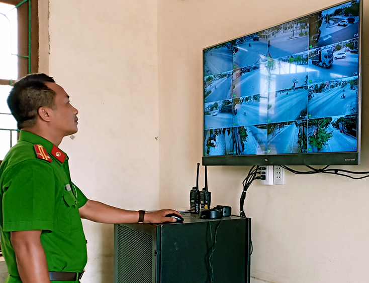 Hệ thống camera an ninh được cán bộ Công an phường Ba Đồn giám sát 24/24 giờ.