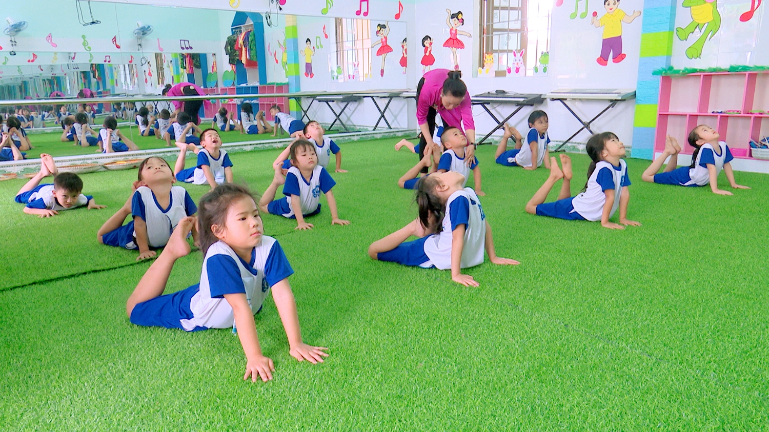 Trường Mầm non Quảng Văn mở các lóp dạy kỹ năng cho trẻ