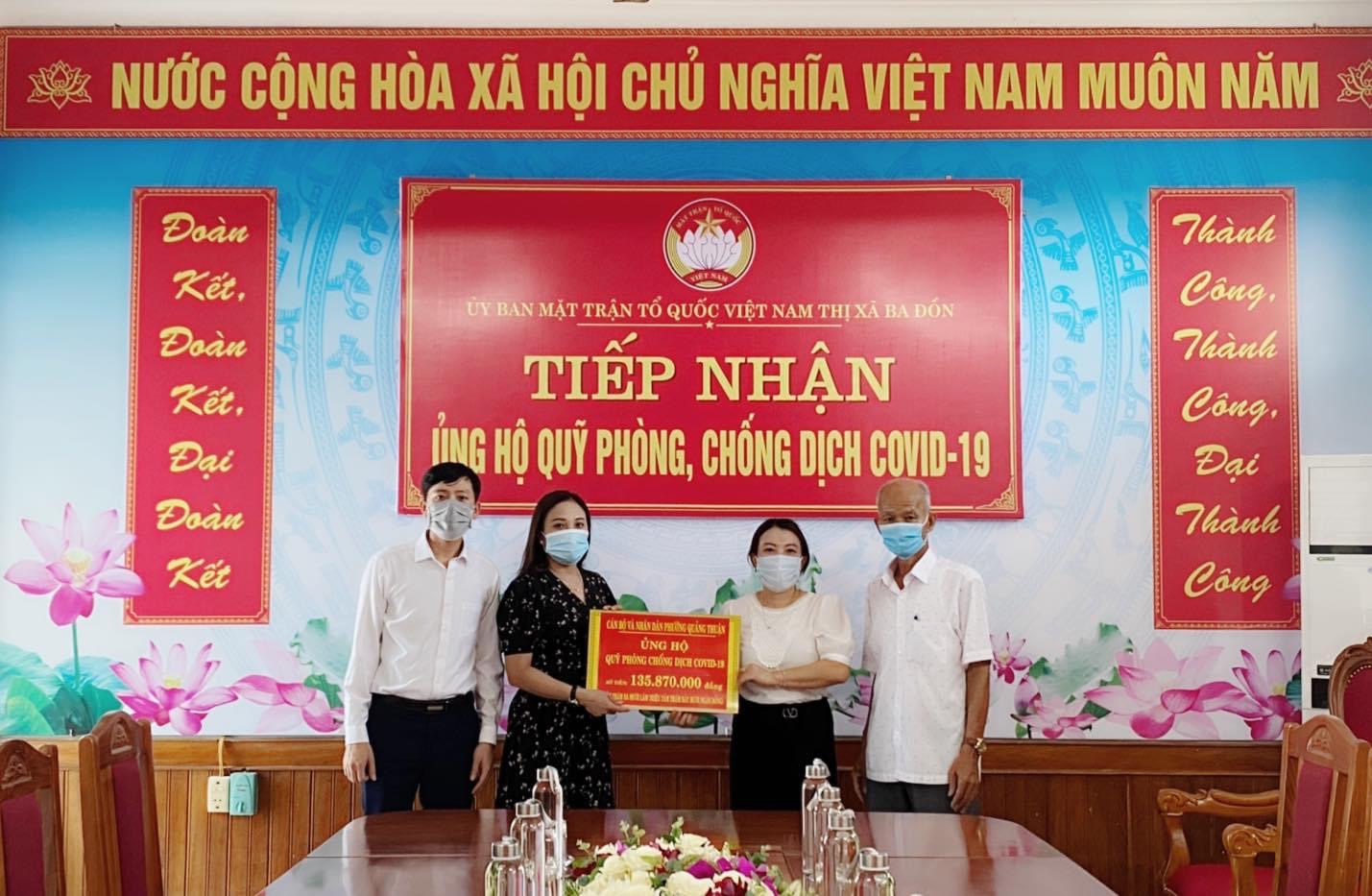 Mặt trận thị xã Ba Đồn tiếp nhận ủng hộ Qũy phòng, chống dịch Covid 19