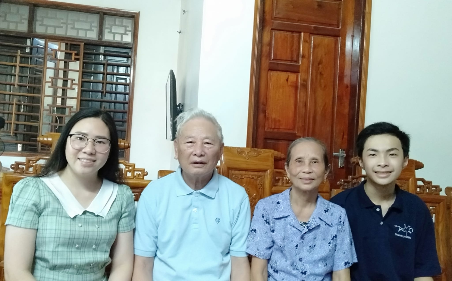 Ba thế hệ trong gia đình nhà giáo Nguyễn Ngọc Châu rất tâm huyết với công tác khuyến học khuyến tài