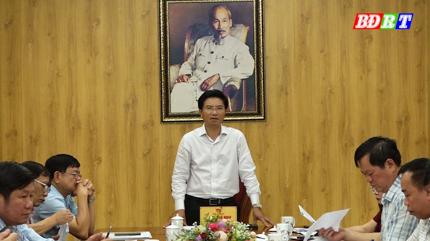 Đồng chí Trương An Ninh UVTV Tỉnh ủy Bí thư Thị ủy Ba Đồn phát biểu kết luận hội nghị