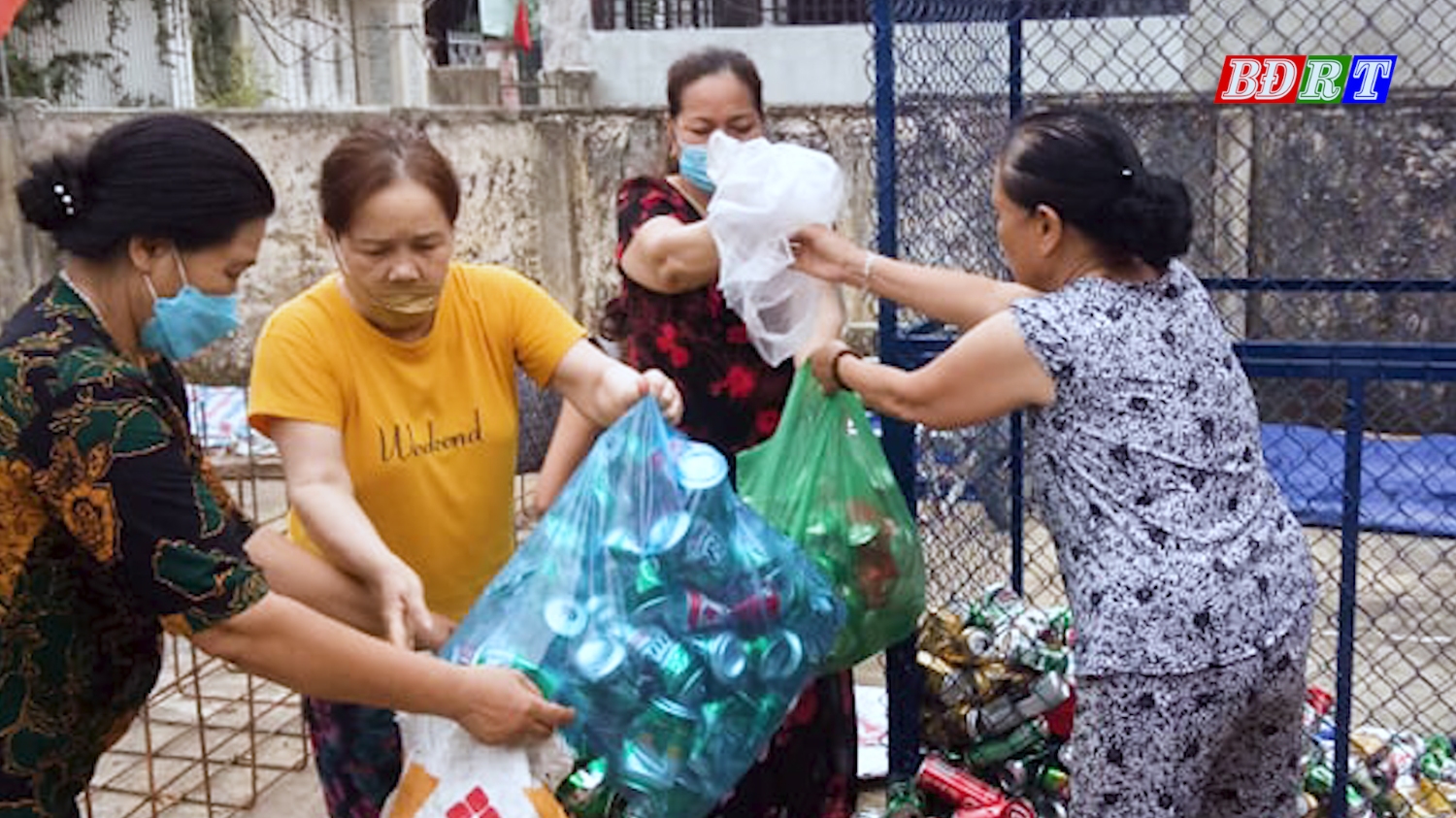 Xây dựng mô hình Ngôi nhà xanh thu gom phế liệu xây dựng quỹ tình thương tại 7 chi hội