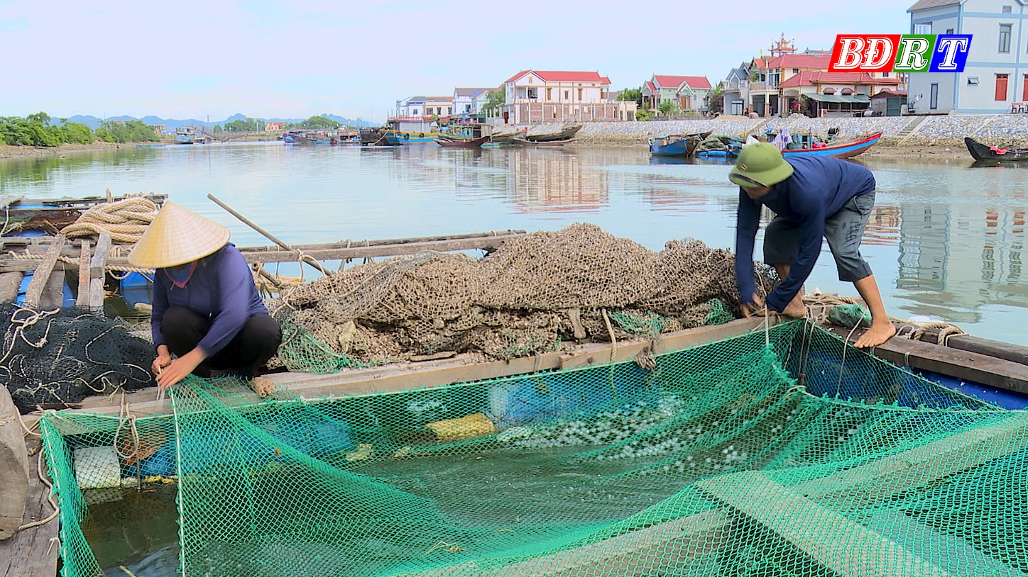 Hỗ trợ người dân phát triển các mô hình kinh tế được xem là hướng thoát nghèo bền vững