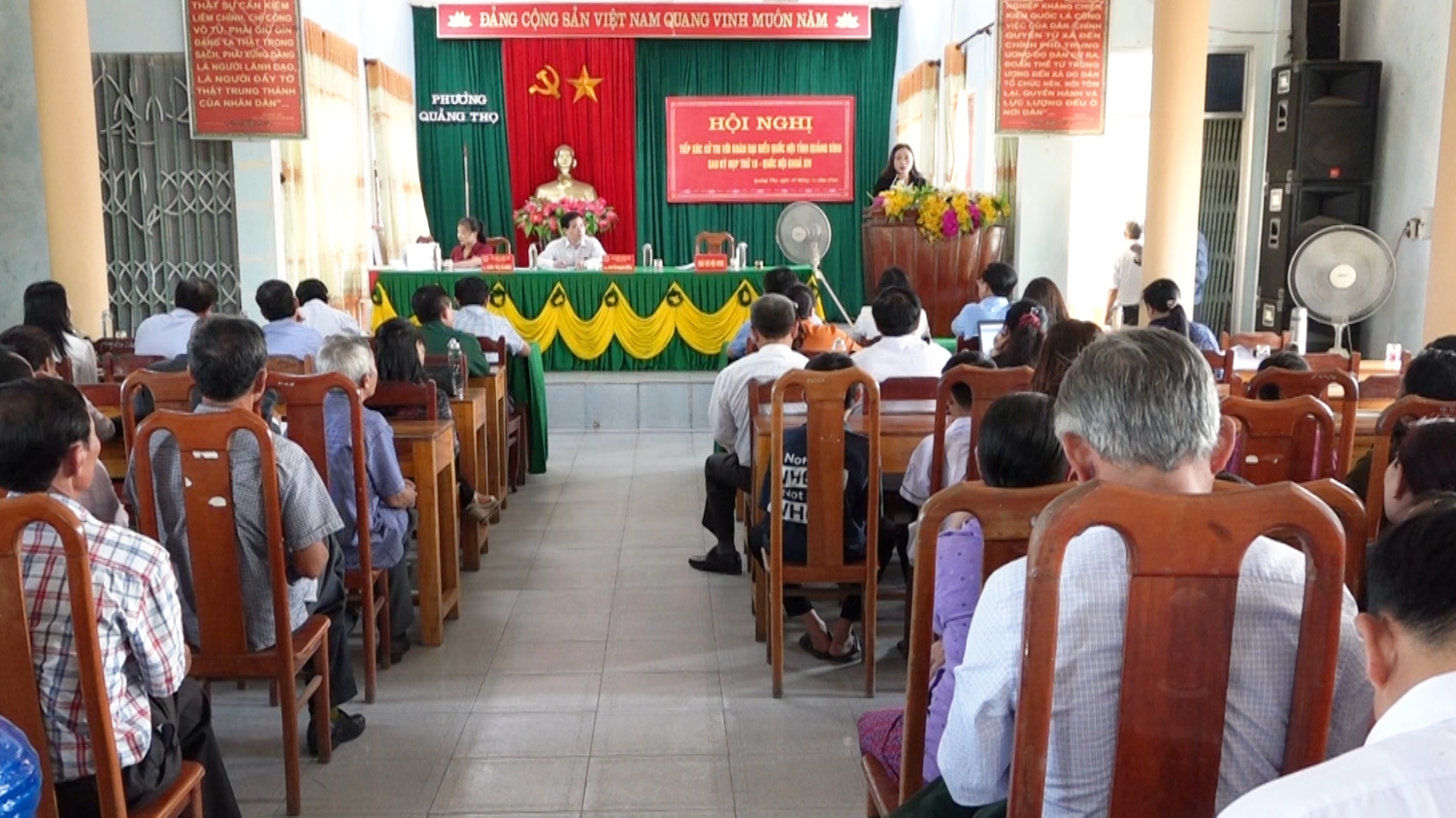 Hội nghị tiếp xúc cử tri với Đoàn Đại biểu Quốc hội tỉnh Quảng Bình sau kỳ họp thứ 10   Quốc hội khóa XIV