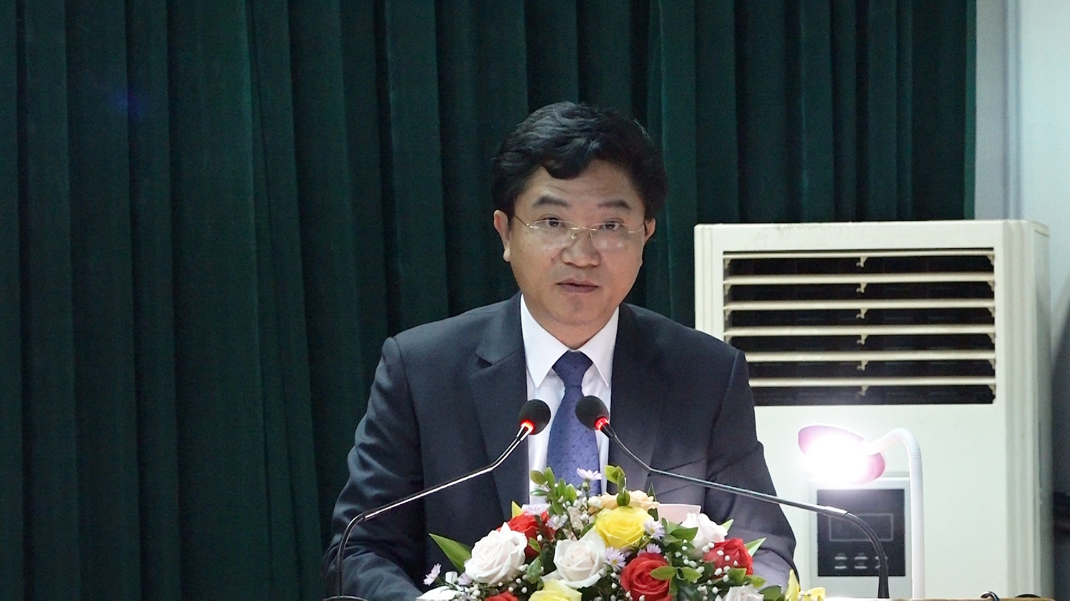 ông Trương An Ninh, Bí thư Thị ủy phát biểu tại kỳ họp