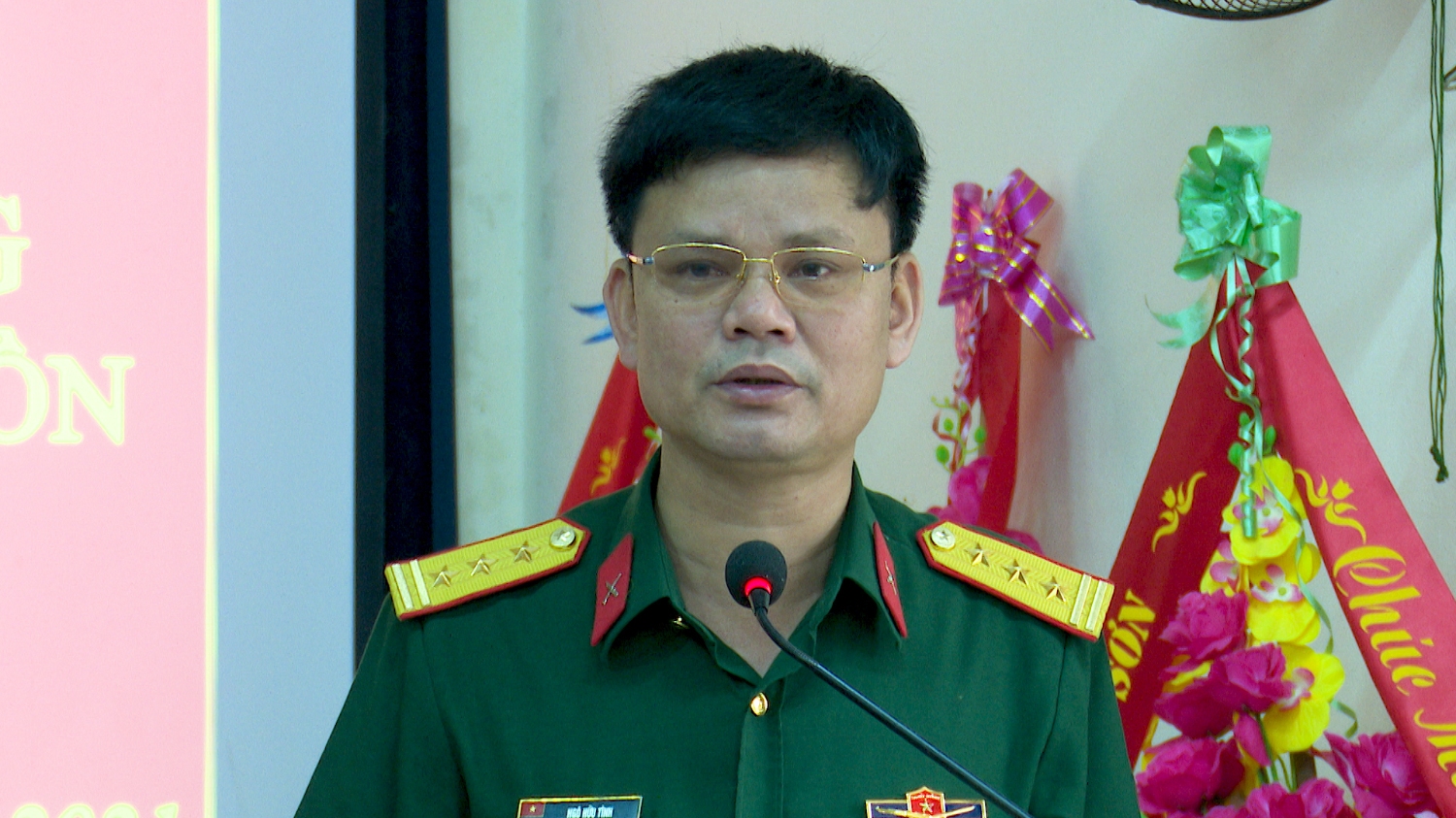 Đồng chí Ngô Hữu Tình, UVTV Thị ủy - Chỉ huy trưởng Thị đội Ba Đồn Khai mạc huấn luyện dân quân năm thứ nhất Cụm 2