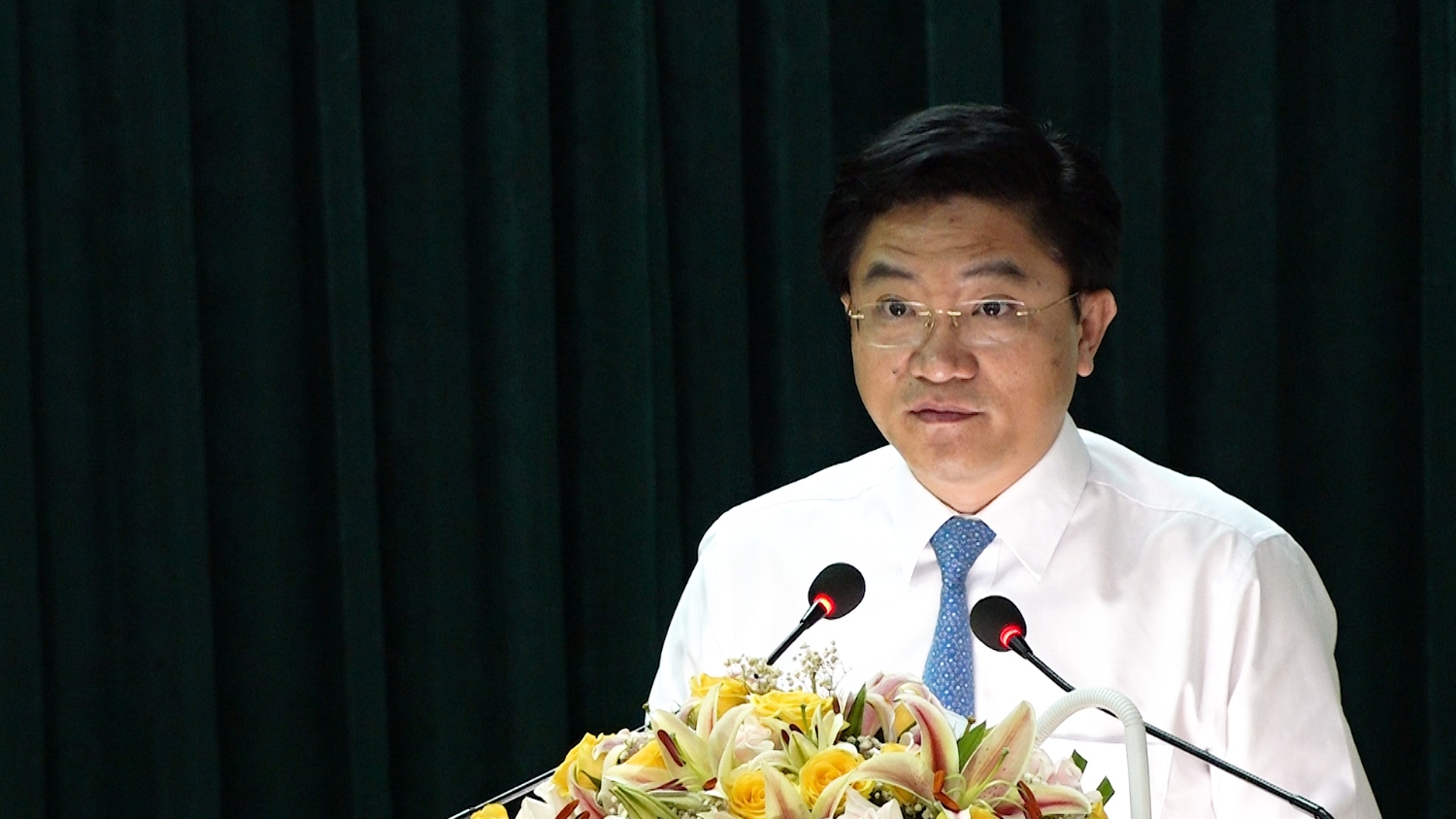 Đồng chí Trương An Ninh, UVTV Tỉnh ủy, Bí thư Thị ủy phát biểu chỉ đạo kỳ họp