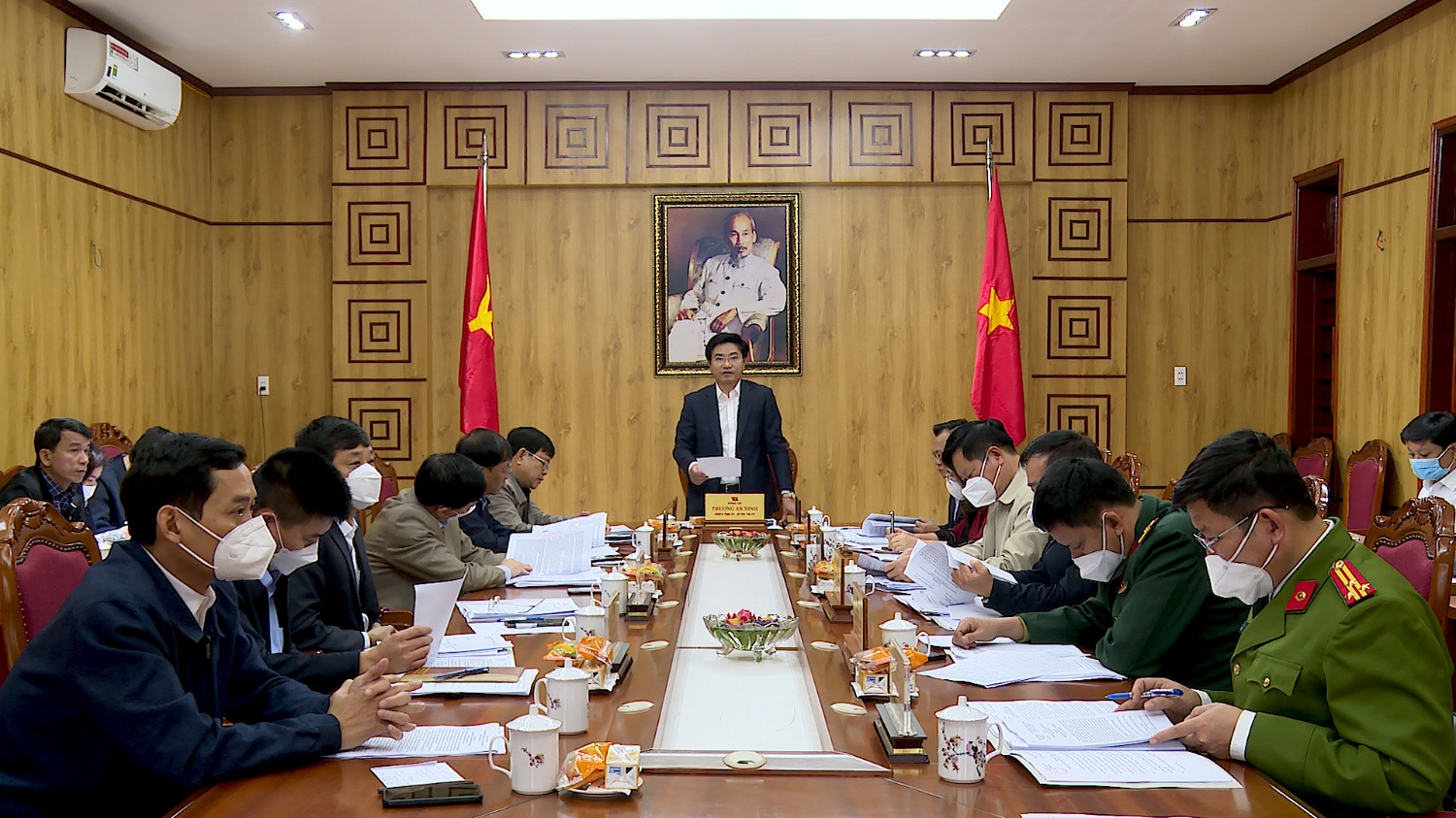 Đồng chí Trương An Ninh- UVTV Tỉnh ủy, Bí thư Thị ủy phát biểu kết luận tại hội nghị.