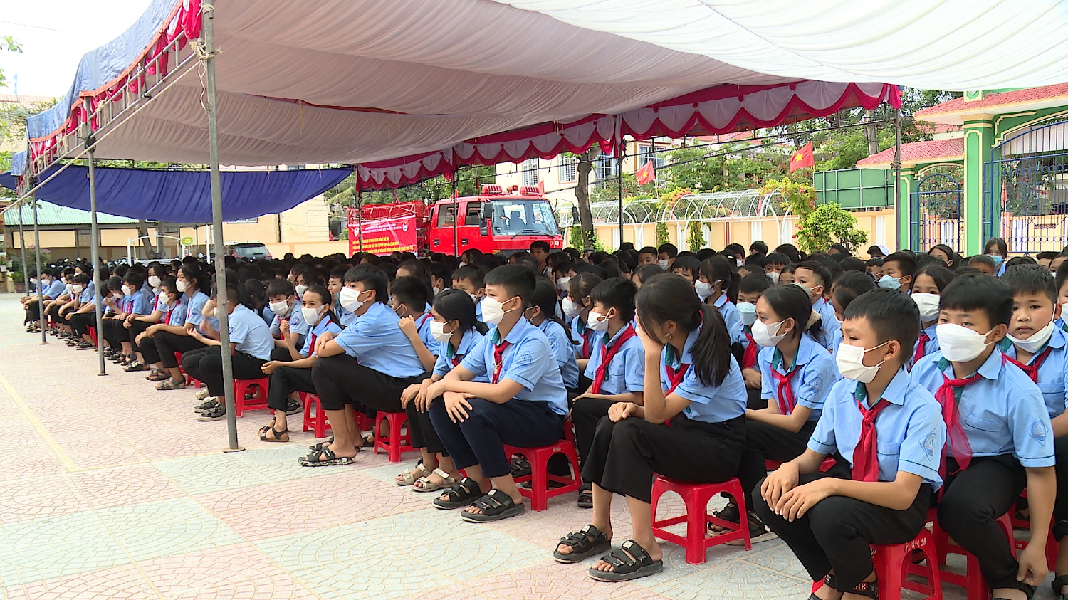 Học sinh trường THCS Quảng thuận