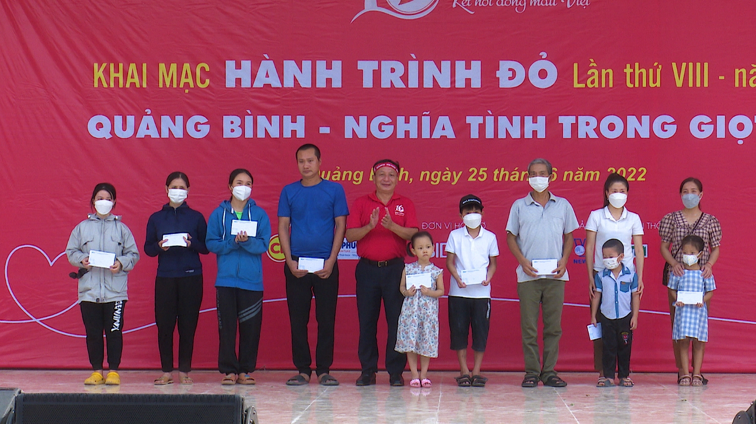 Ngân hàng TMCP Đầu tư và phát triển Việt Nam Chi nhánh Bắc Quảng Bình đã tặng 20 suất quà cho các bệnh nhân bị các bệnh về máu đang điều trị tại bệnh viện Đa khoa khu vực Bắc Quảng Bình
