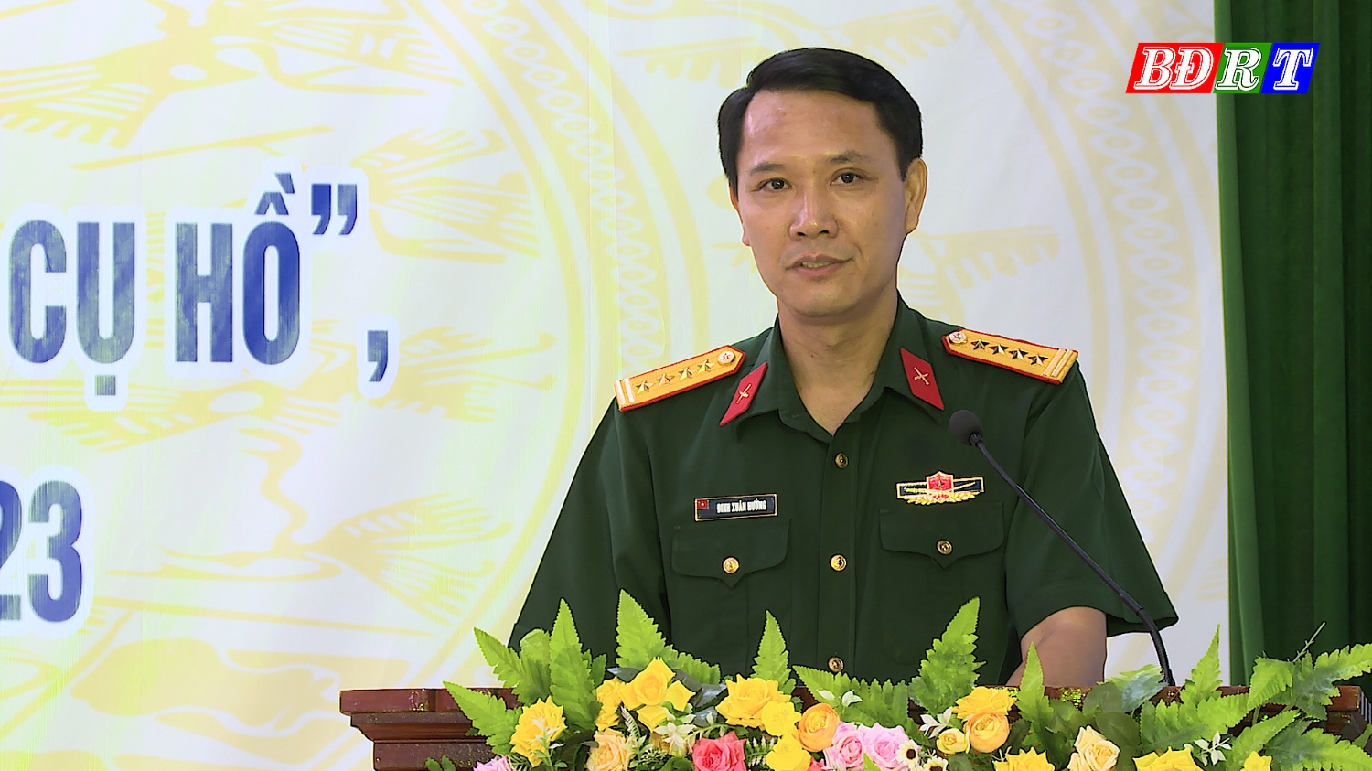 Đại tá Đinh Xuân Hướng Phó Bí thư Đảng ủy Chính ủy Bộ CHQS tỉnh phát biểu tại Hội thi