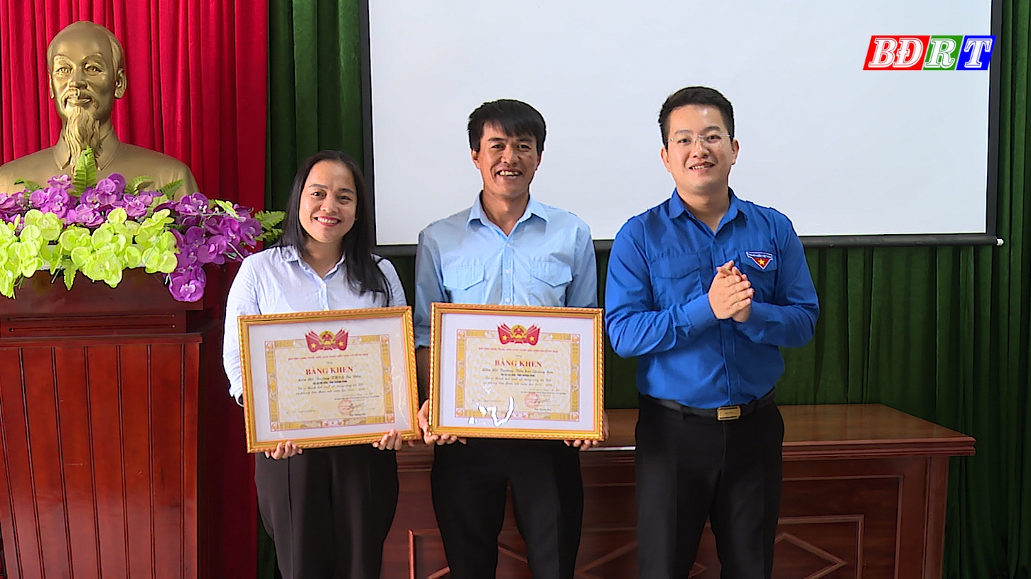 Tỉnh đoàn Quảng Bình tặng bằng khen cho cá nhân có thành tích xuất sắc trong công tác đội và phong trào thanh thiếu nhi