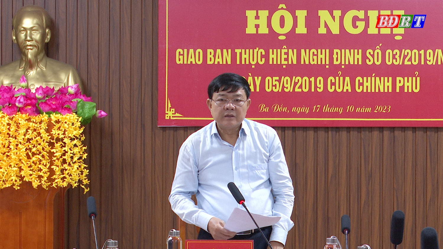 Đồng chí Đoàn Minh Thọ PBT Thị ủy Chủ tịch UBND thị xã kết luận hội nghị
