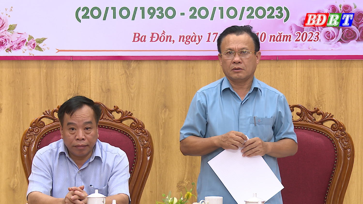 Đồng chí Phạm Duy Quang, Phó Bí thư Thường trực Thị ủy, Chủ tịch HĐND thị xã phát biểu tại buổi gặp mặt