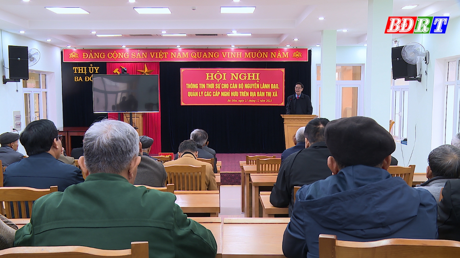 Hội nghị thông tin thời sự cho cán bộ nguyên lãnh đạo, quản lý các cấp nghỉ hưu trên địa bàn thị xã Ba Đồn