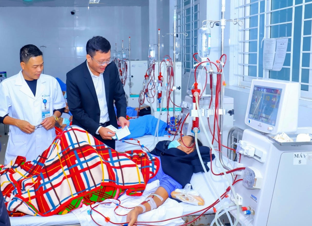 Các món quà tết được trao tận tay các Bệnh nhân chạy thận tại Bệnh viện Đa khoa khu vực Bắc Quảng Bình