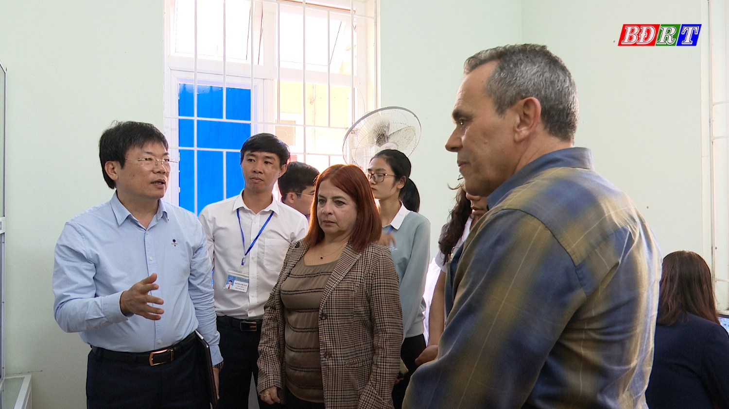 Đoàn kiểm tra thực tế tại trạm y tế xã Quảng Lộc