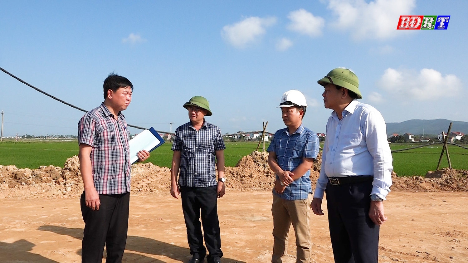 Đồng chí Đoàn Minh Thọ kiểm tra thực tế tại xã Quảng Sơn