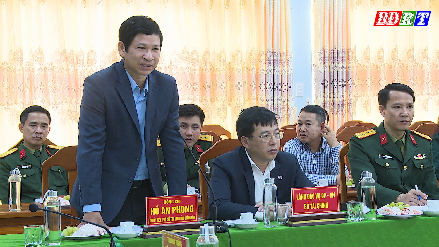 Đồng chí Hồ An Phong, TUV, Phó Chủ tịch UBND tỉnh phát biểu tại buổi làm việc