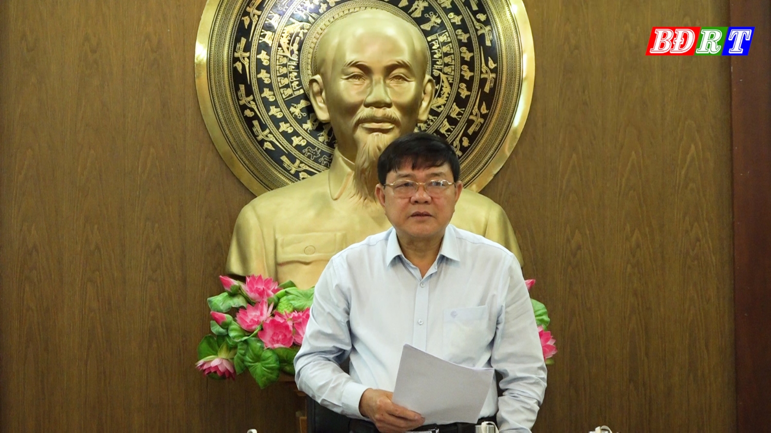 Đồng chí Đoàn Minh Thọ PBT Thị ủy, Chủ tịch UBND thị xã phát biểu chỉ đạo tại hội nghị