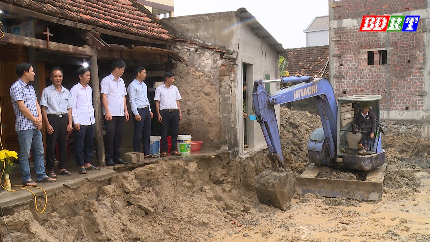 Khởi công xây dựng nhà Đại đoàn kết cho hộ gia đình ông Lê Xuân Giá.