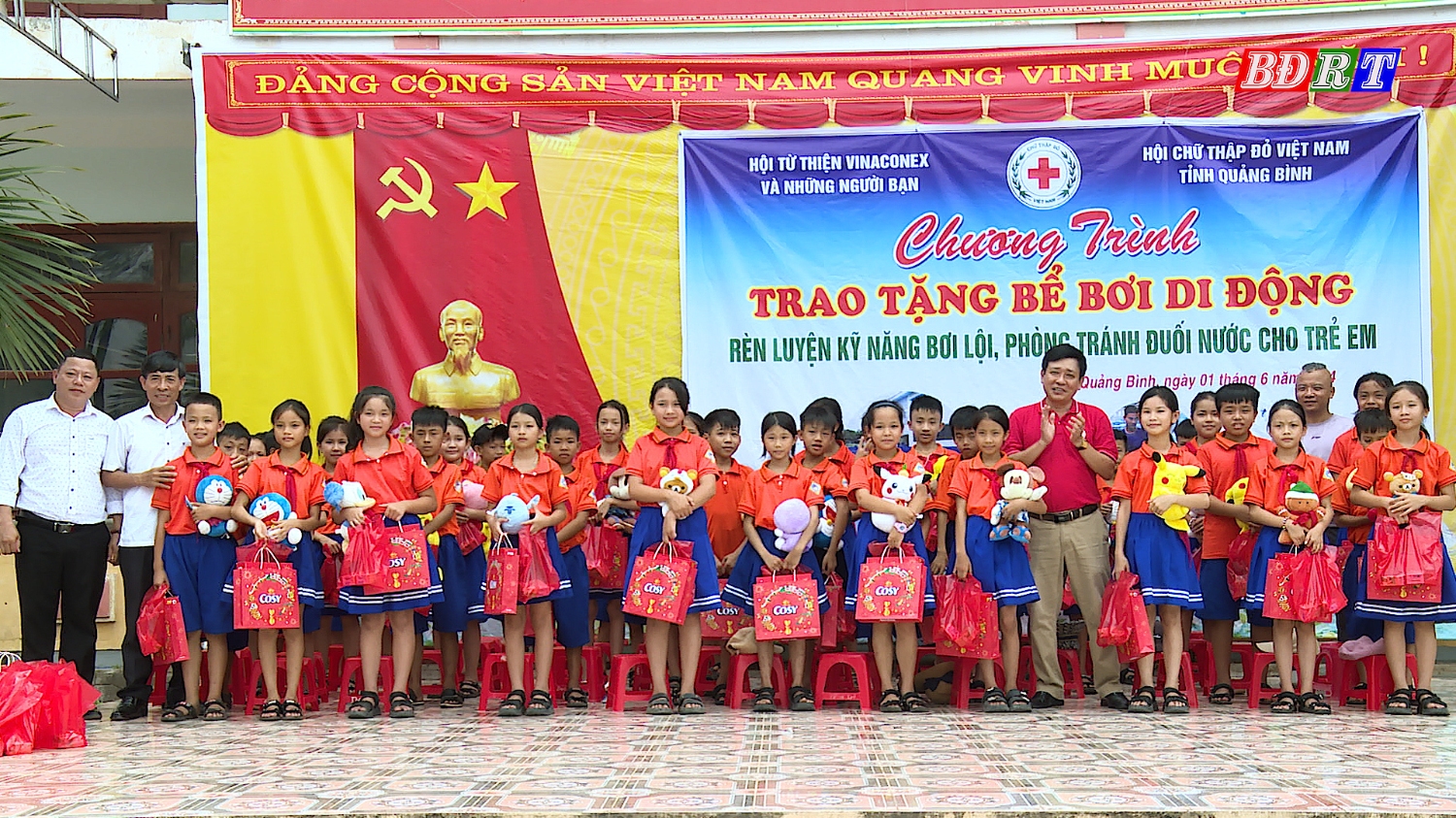 ân dịp Quốc tế thiếu nhi tại trường Tiểu học xã Quảng Hải