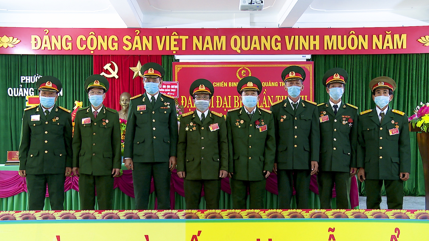 Ban Chấp hành Hội Cựu chiến binh phường Quảng Thuận lần thứ VII, nhiệm kỳ 2022 2027 gồm 09 đồng chí ra mắt nhận nhiệm vụ