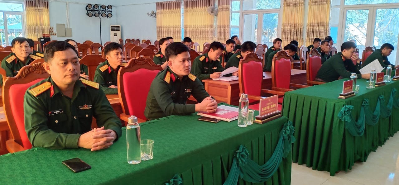 Ban CHQS thị xã phát động thi đua chào mừng chiến thắng “Hà Nội Điện Biên phủ trên không”