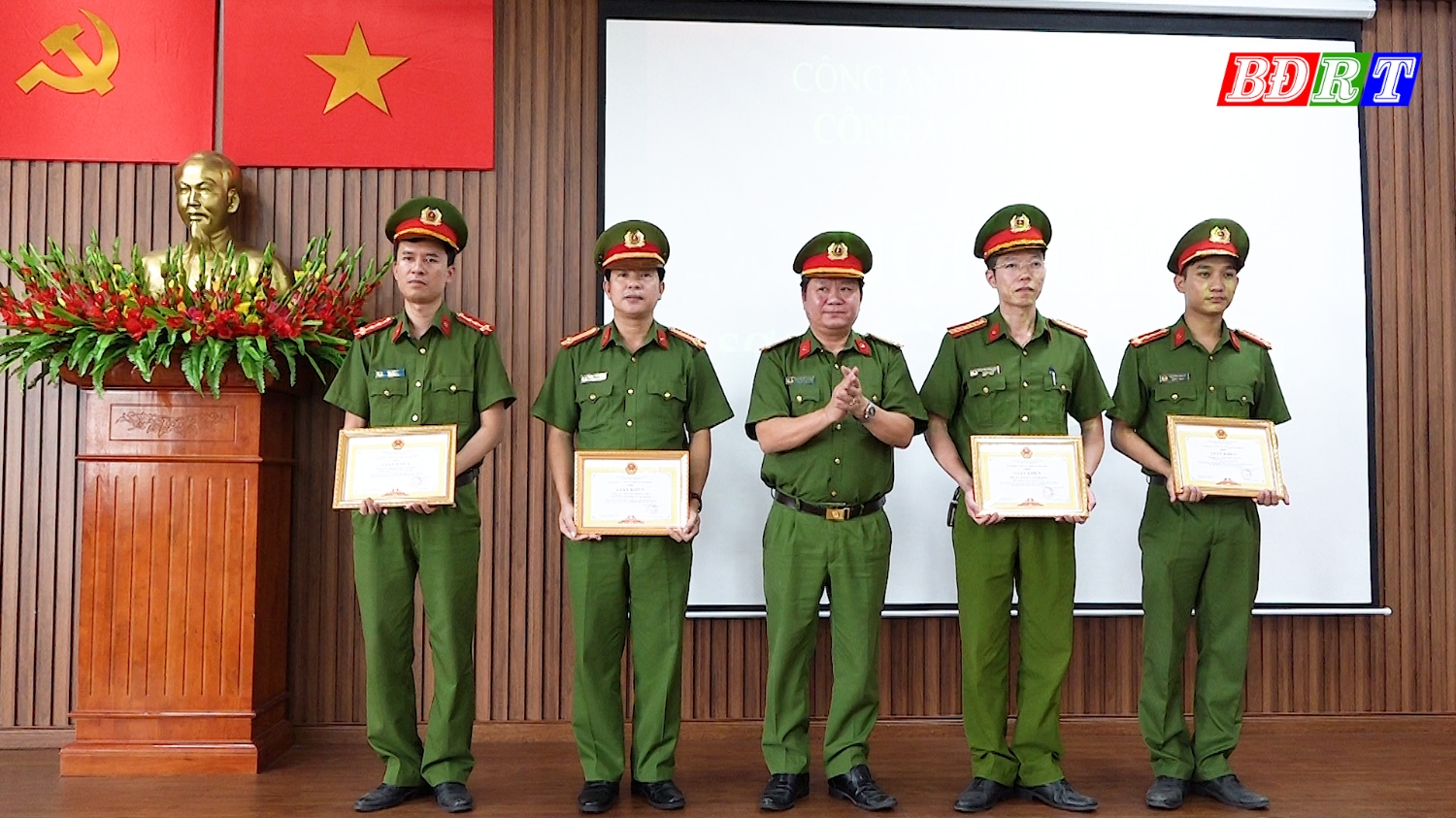 Các cá nhân được nhận Bằng khen của UBND tỉnh Quảng Bình