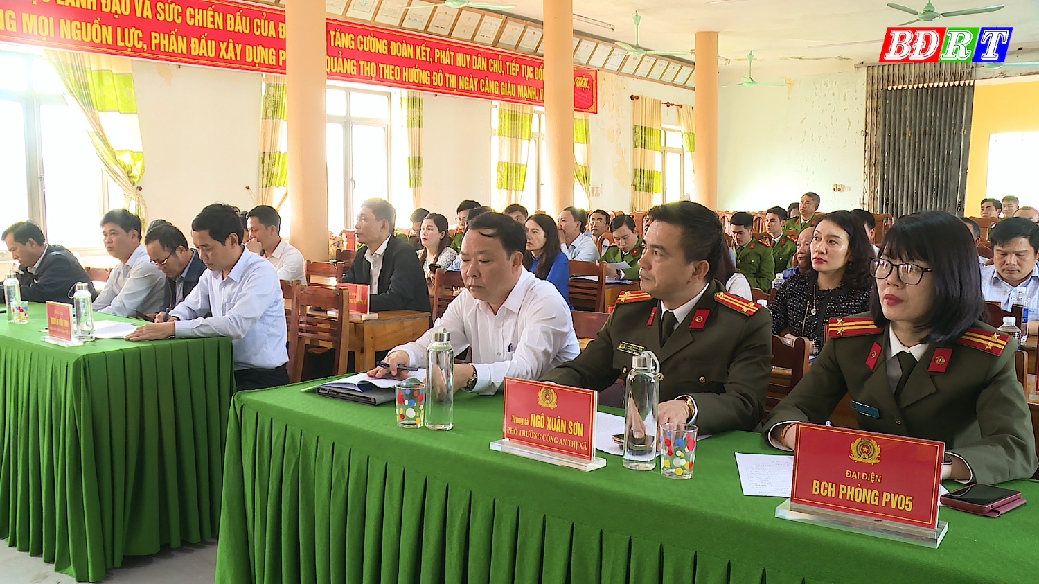Các đại biểu tham dự hội nghị (32)