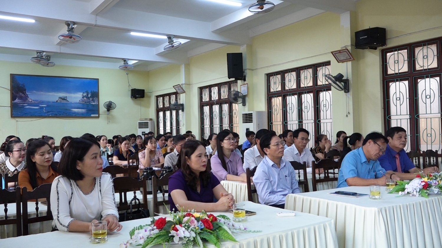 Các đại biểu tham dự lễ khai giảng lớp Trung cấp Chính trị hệ không tập trung khóa 12 tại thị xã Ba Đồn (1)