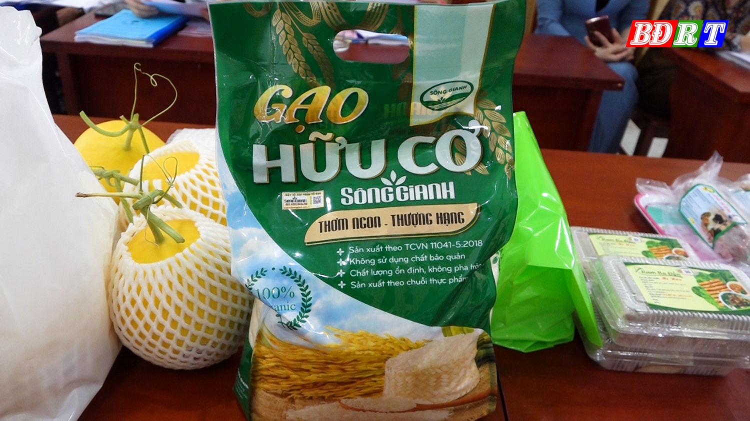 Các sản phẩm gạo hữu cơ, dưa lưới Quảng Thuận, ram Ba Đồn