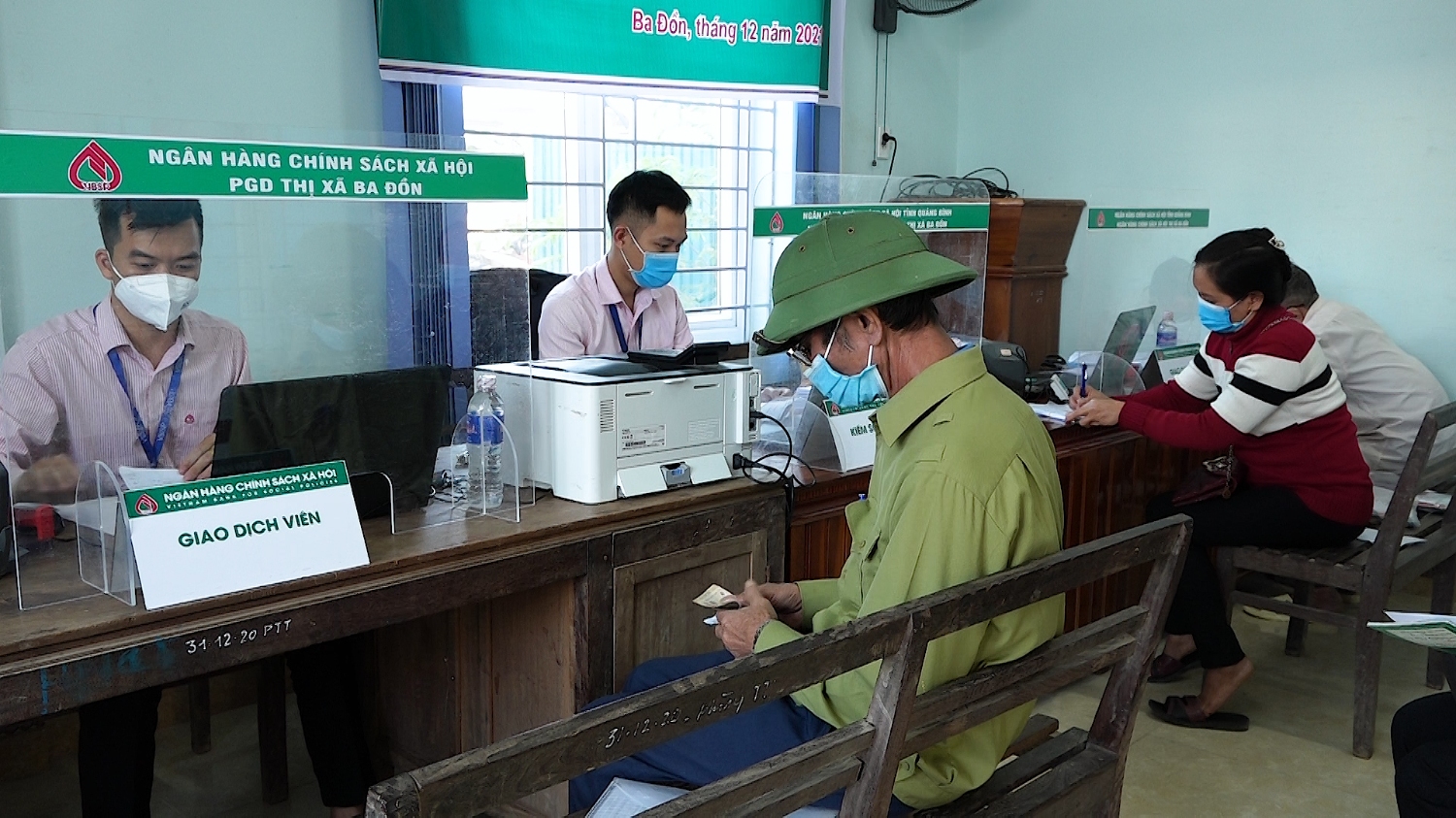 Các tổ chức chính trị, hội viên và nhân dân trên địa bàn xã Quảng Thủy đã tích cực hưởng ứng tham gia gửi tiền tiết kiệm