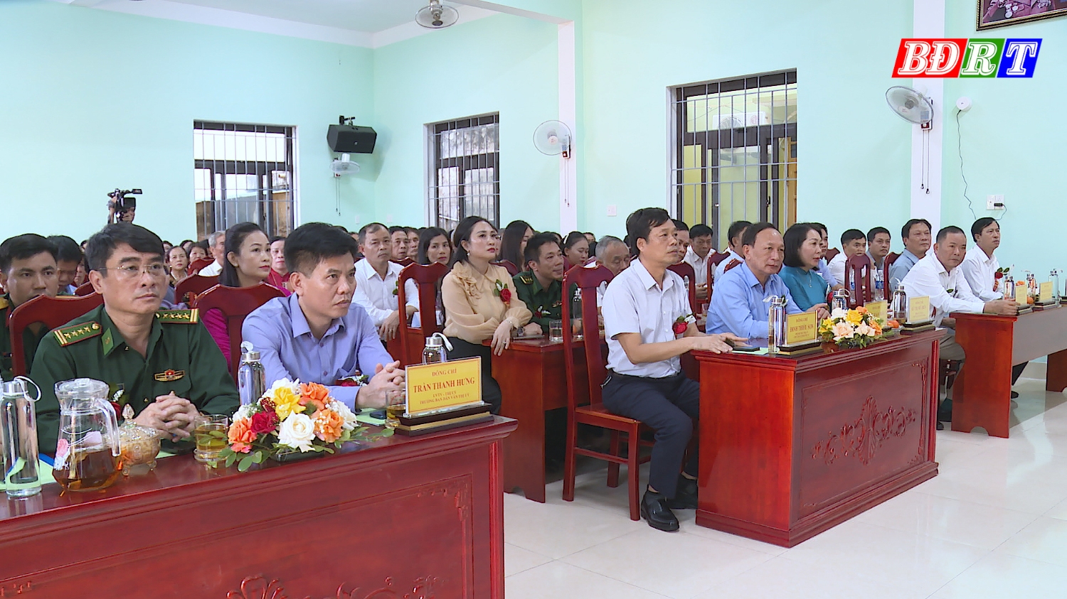 Đại biểu tham dự Ngày hội Đại đoàn kết toàn dân tộc tại Khu dân cư TDP Minh Phượng, phường Quảng Thọ