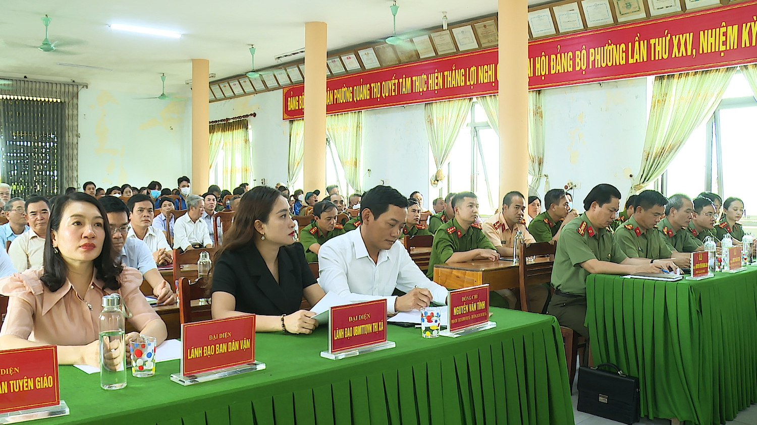 Đại biểu tham dự Ngày hội toàn dân bảo vệ an ninh tổ quốc tại phường Quảng Thọ