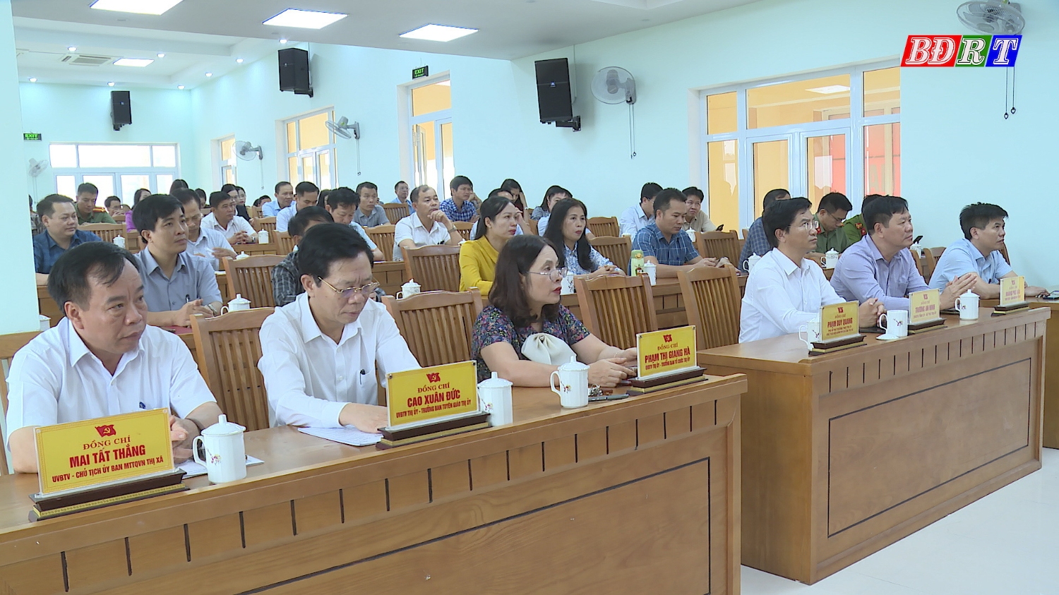 Đại biểu tham gia học tập Nghị quyết tại điểm cầu Thị ủy