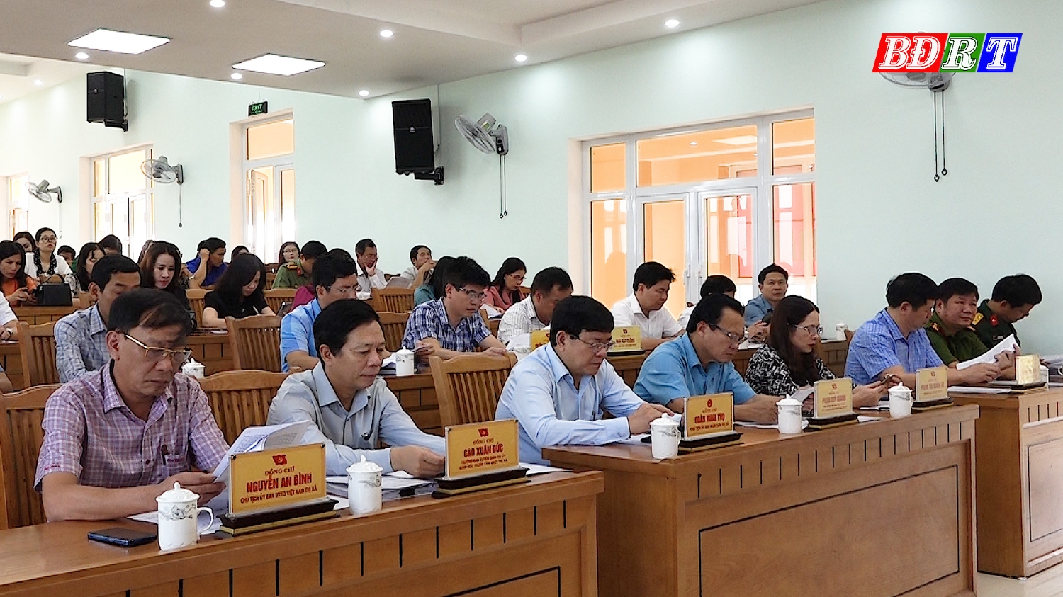 Tham gia Hội nghị quán triệt và triển khai thực hiện Nghị quyết số 26/NQ-TW của Bộ Chính trị tại điểm cầu Thị ủy Ba Đồn.