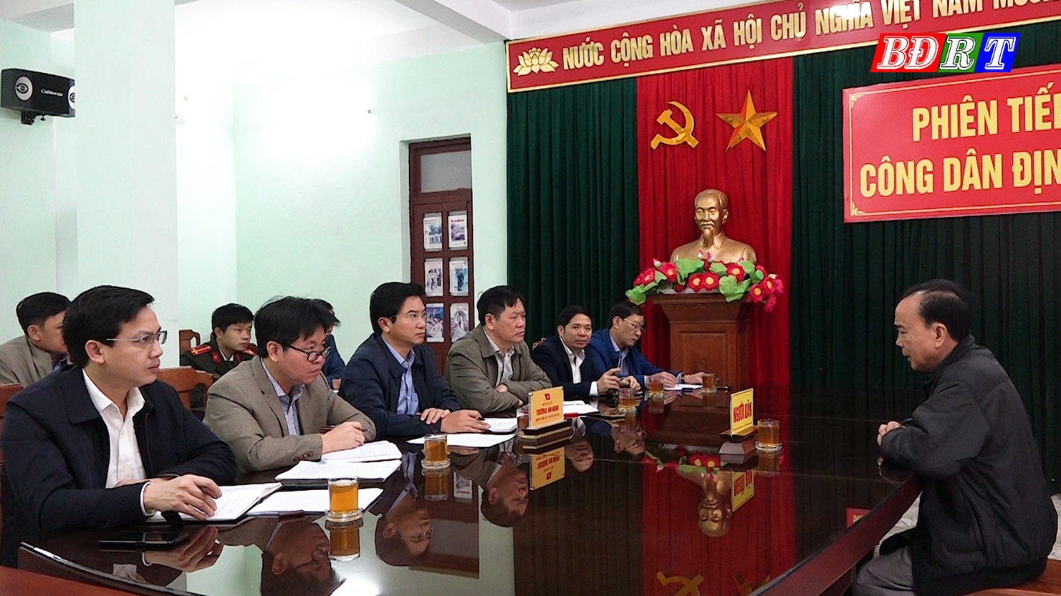 Toàn cảnh Đồng chì Bí thư Thị ủy Ba Đồn Trương An Ninh tiếp công dân định kỳ tháng 2/2023